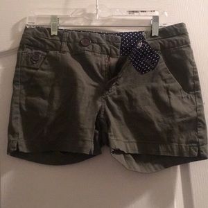 Olive green shorts.  SEE DESCRIPTION for sizing.